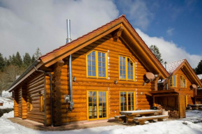 Luxus-Ferienhaus Blockhaus Chalet Nr 3 Toplage am Feldberg mit Sauna, Outdoor-Hottub, Kamin auf 1300m üM